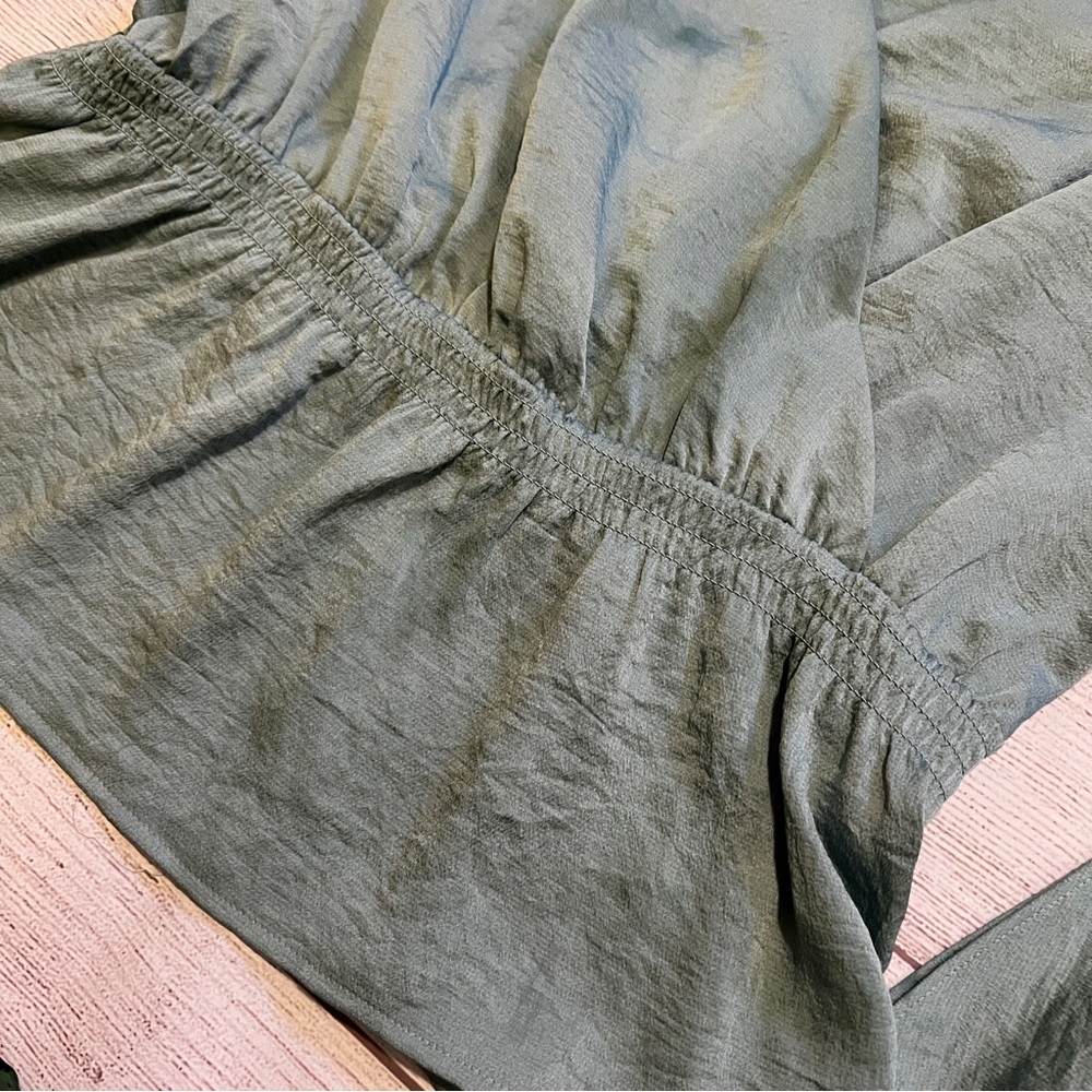 EXPRESS Cascading Sleeve Surplice Top - Picture 11 of 16